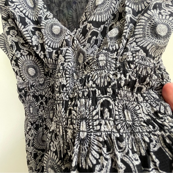 Michael Kors Women’s Floral Blouse V-Neck Tank Top Size XS - Picture 4 of 8